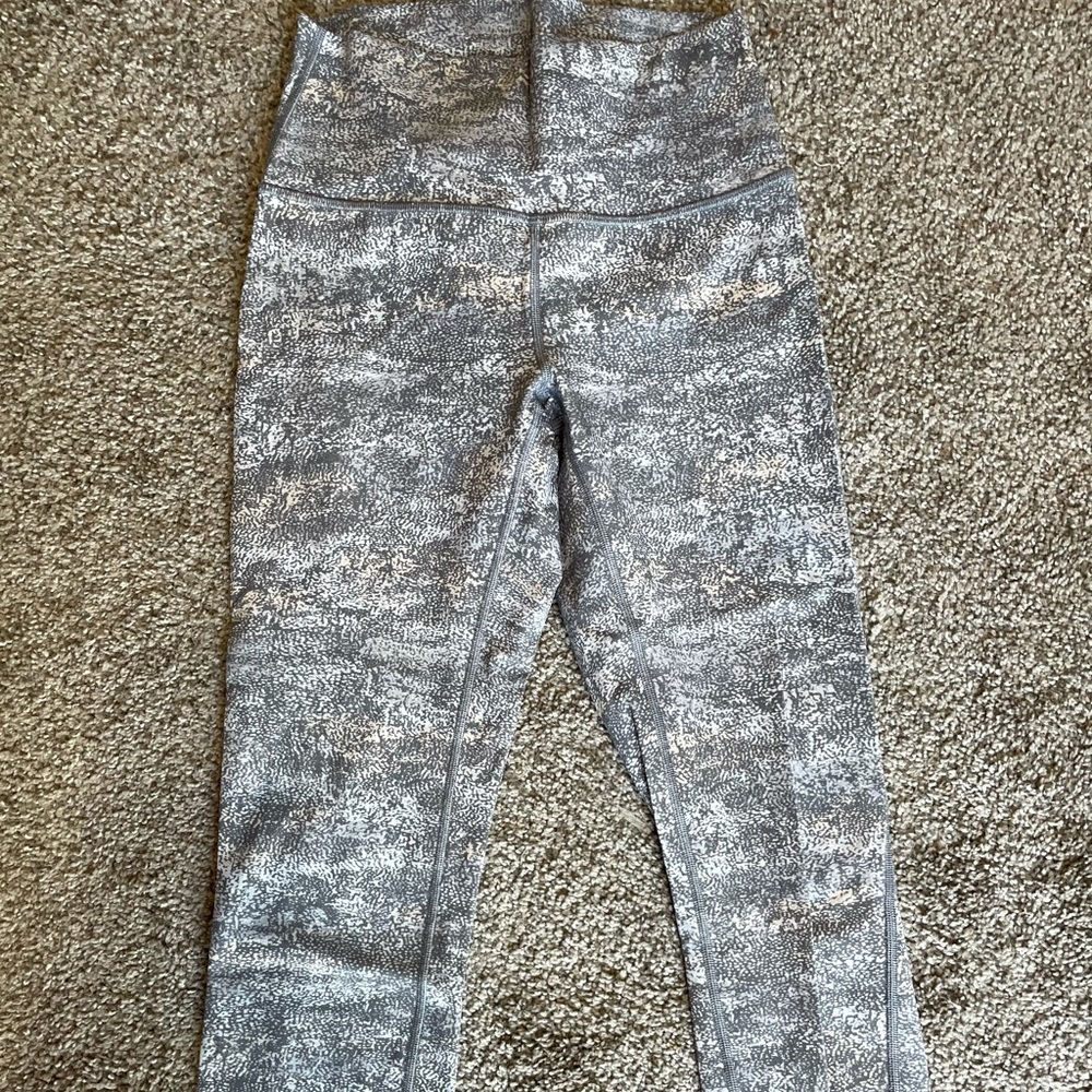 cropped lululemon leggings!